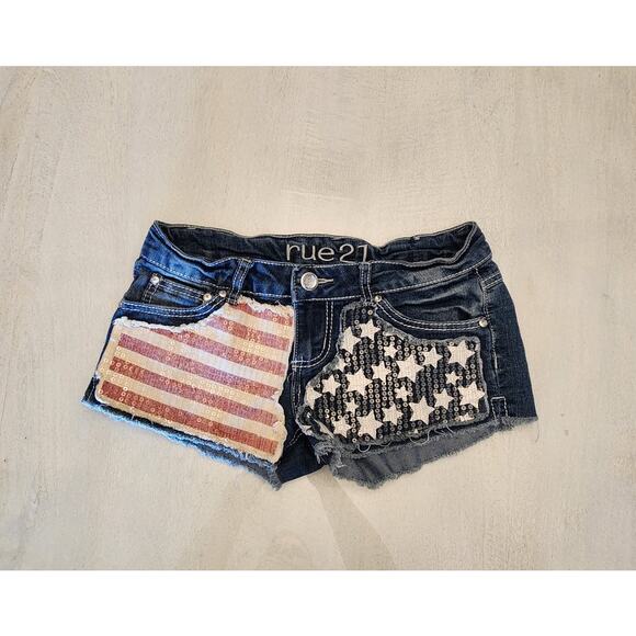 Rue21 Pants - Rue 21 Women's Shorts Size 3/4 Americana Independence day